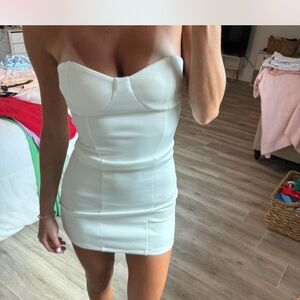 Ixiah White Strapless Dress